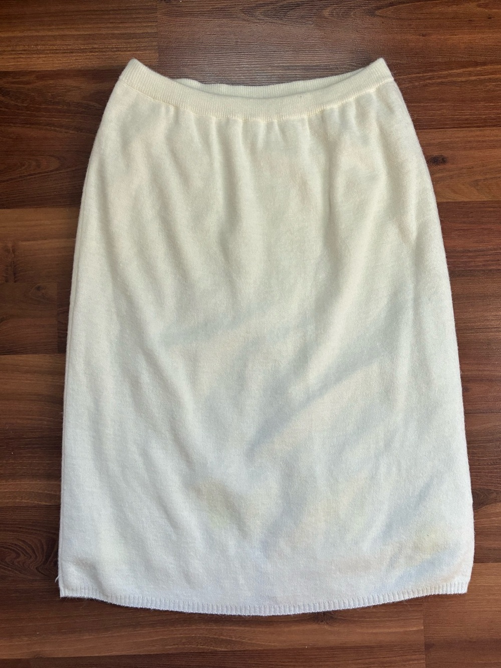 Vintage white wool midi skirt